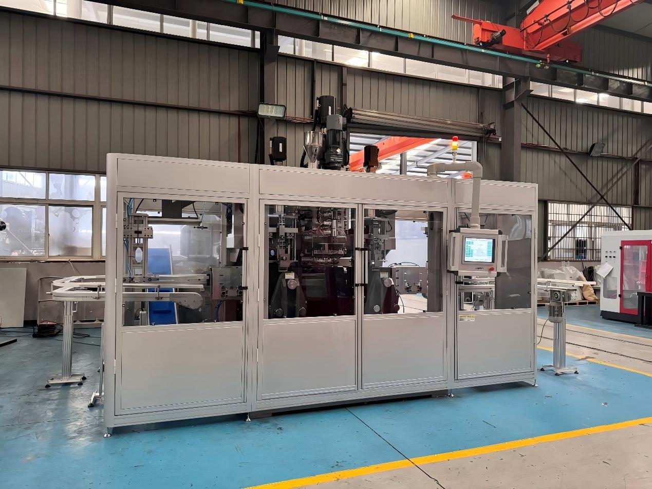 MEPER BLOW MOLDING promotes quality control and efficiency improvement of hollow products with AI technology